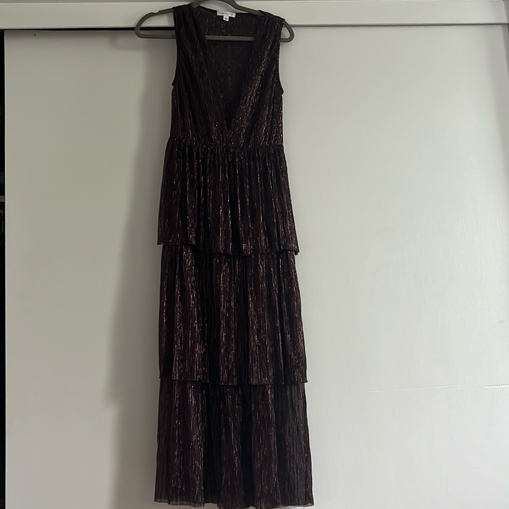 Socialite low cut midi dress